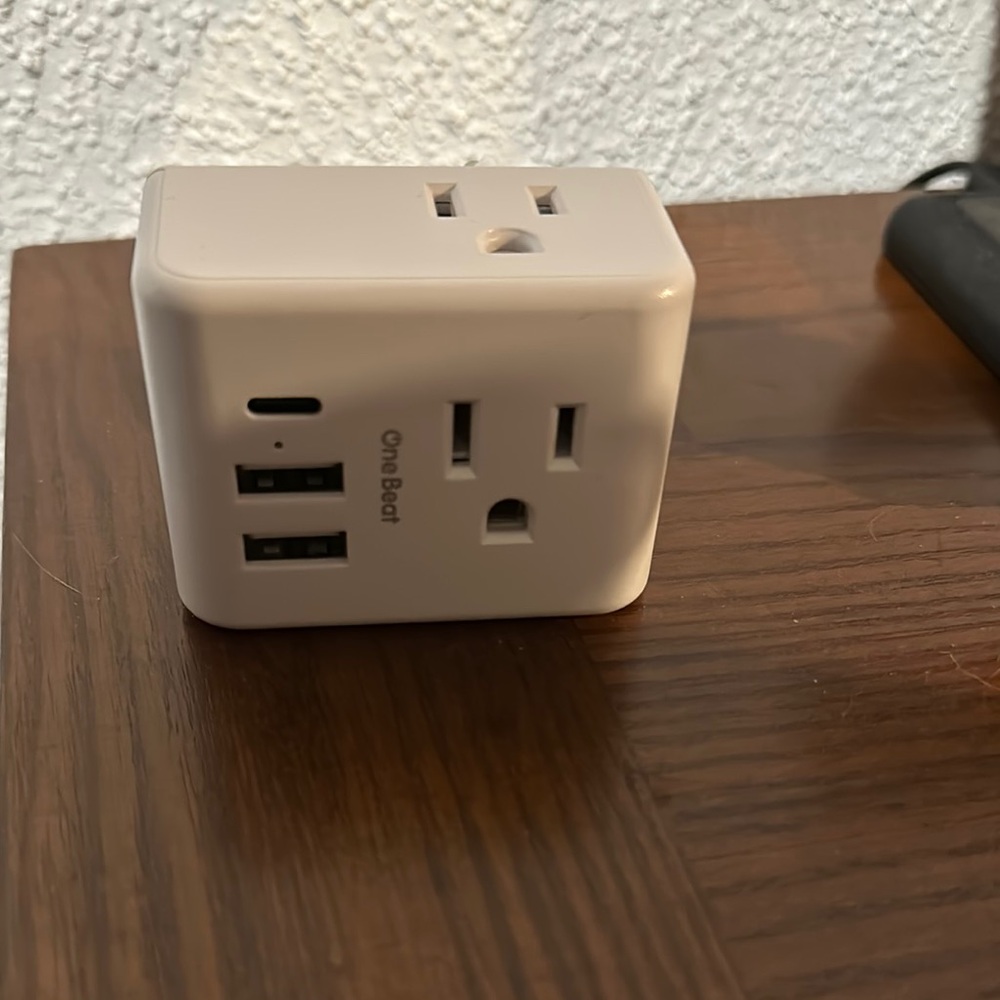 White Power Cube with USB Ports